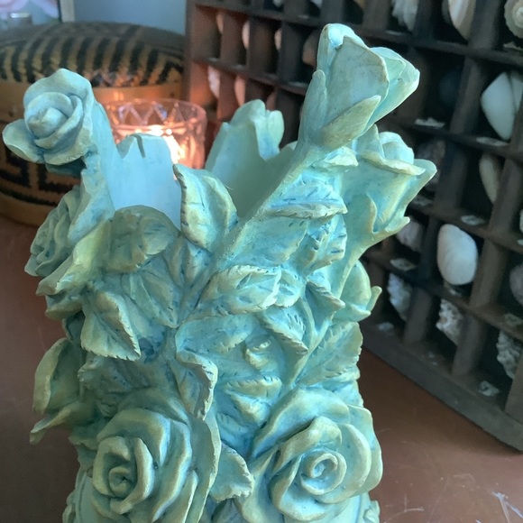 Vintage Sage Aqua Green Rose Vine Detail Ornate Resin Vase - Picture 8 of 9